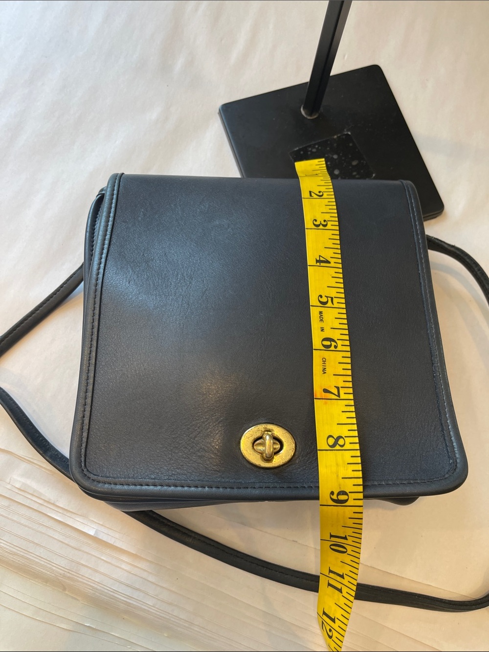 VTG Coach COMPACT POUCH Glovetanned Leather crossbody made in USA 90s - Picture 5 of 16